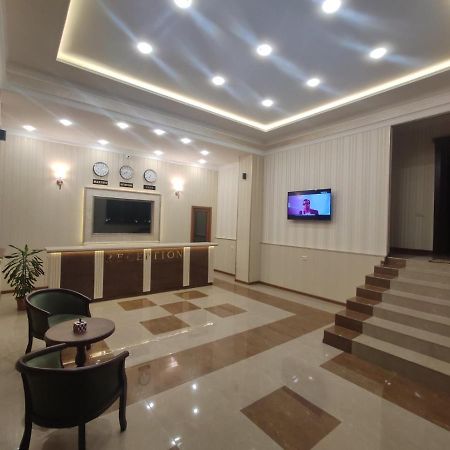Khrchit Hotel Martuni Exterior photo