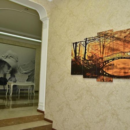 Khrchit Hotel Martuni Exterior photo