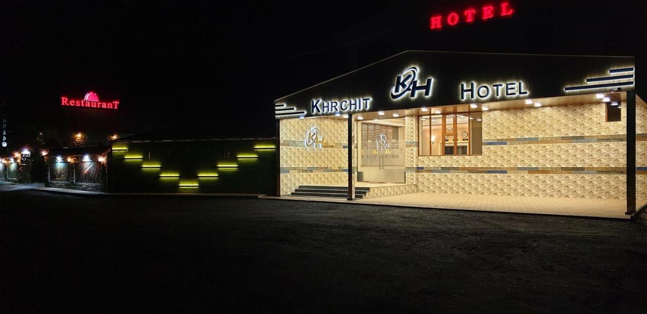 Khrchit Hotel Martuni Exterior photo