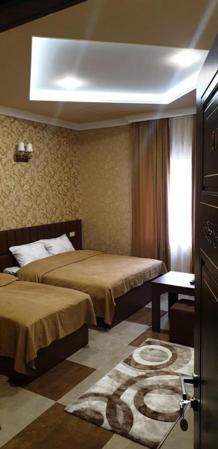 Khrchit Hotel Martuni Exterior photo