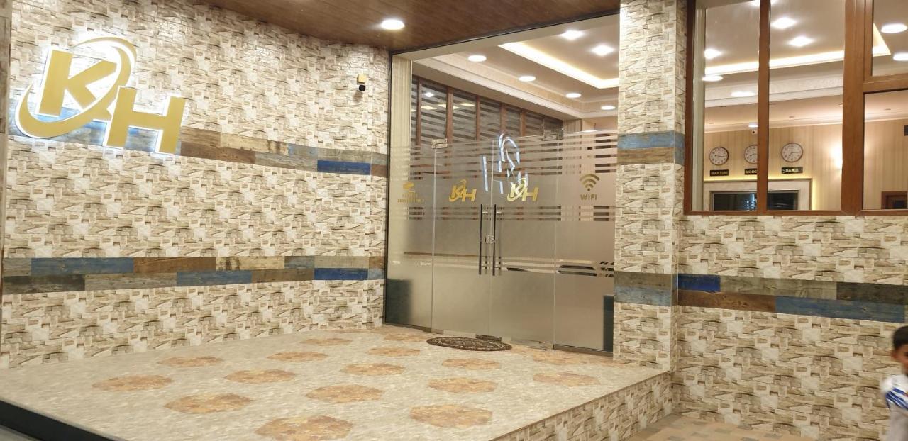 Khrchit Hotel Martuni Exterior photo
